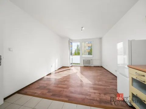 Pronájem bytu 1+kk, Hradec Králové - Moravské Předměstí, Vysocká, 33 m2