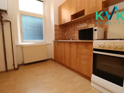 Prodej bytu 1+1, Karlovy Vary, Lad. Koubka, 29 m2
