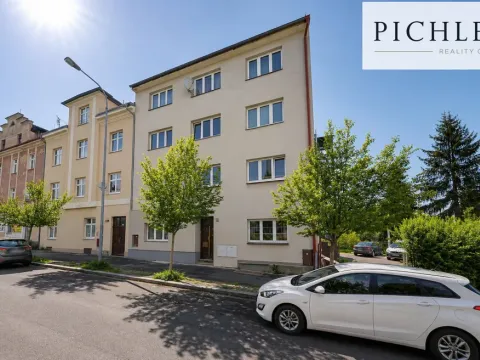 Pronájem bytu 1+1, Karlovy Vary - Stará Role, Závodu míru, 38 m2