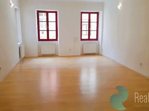 Pronájem bytu 2+kk, České Budějovice, Dr. Stejskala, 59 m2