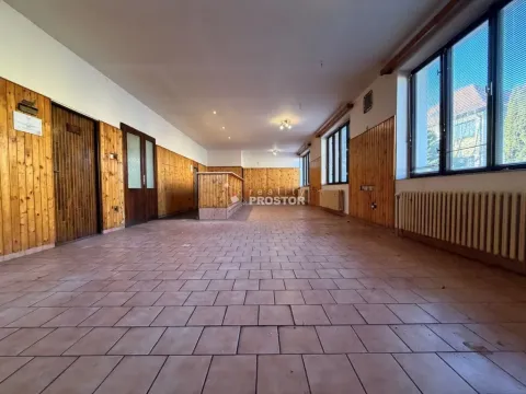 Prodej obchodního prostoru, Zápy, 260 m2