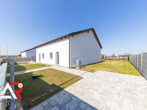 Prodej rodinného domu, Žabčice, Pomezní, 142 m2