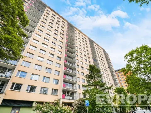 Prodej bytu 2+1, Praha - Kobylisy, Chabařovická, 62 m2
