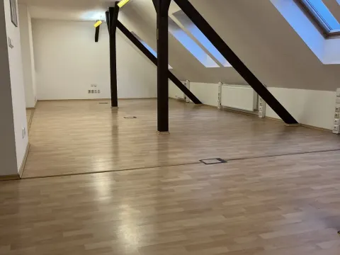 Pronájem kanceláře, Plzeň - Východní Předměstí, Houškova, 136 m2