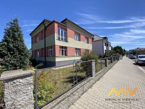 Pronájem bytu 2+kk, Hradec Králové - Pražské Předměstí, Nerudova, 65 m2
