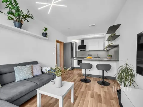Prodej bytu 3+kk, Praha - Uhříněves, Oty Bubeníčka, 51 m2