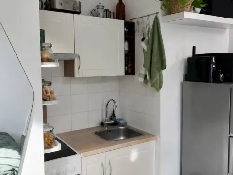 Pronájem bytu 1+kk, Praha - Holešovice, Kamenická, 27 m2