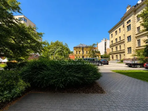 Pronájem bytu 2+kk, Praha - Vinohrady, U Zvonařky, 82 m2
