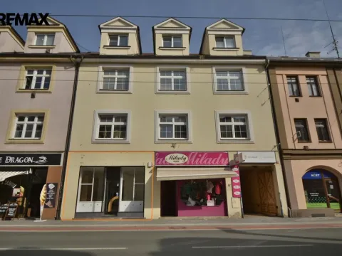 Pronájem obchodního prostoru, Hradec Králové - Pražské Předměstí, S. K. Neumanna, 58 m2