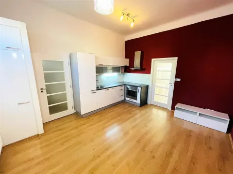 Pronájem bytu 2+kk, Praha - Braník, Branická, 51 m2