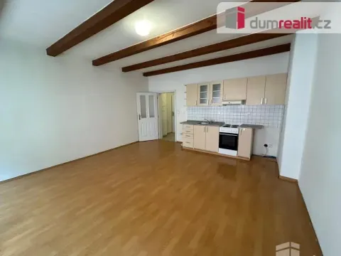 Pronájem bytu 1+kk, Kolín - Kolín I, Karlova, 35 m2