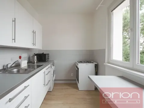 Pronájem bytu 2+1, Praha - Veleslavín, Na Petřinách, 52 m2