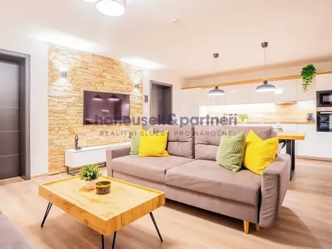 Prodej bytu 4+kk, Volary, 111 m2