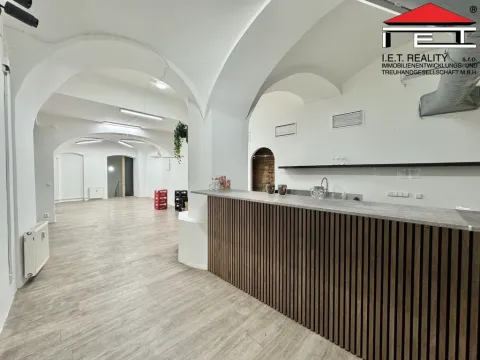 Pronájem restaurace, Brno, Josefská, 127 m2