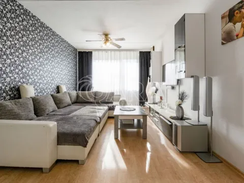 Prodej bytu 3+1, Praha - Černý Most, Vybíralova, 77 m2