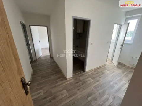Pronájem bytu 2+1, Karlovy Vary - Stará Role, Závodu míru, 71 m2