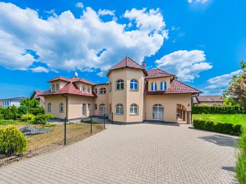 Prodej bytu 3+1, Buštěhrad, Topolová, 88 m2