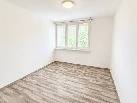 Pronájem bytu 1+kk, Opava, Antonína Sovy, 28 m2