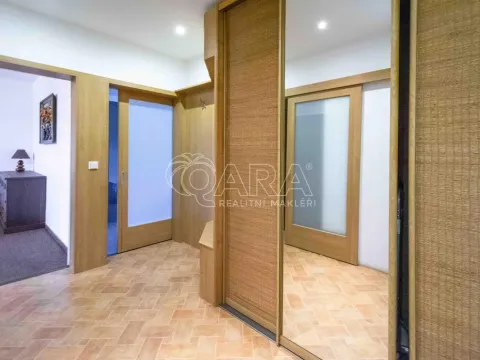Pronájem bytu 2+1, Neratovice, Kpt. Jaroše, 61 m2