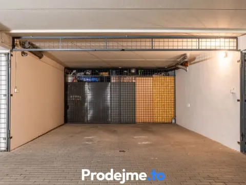 Prodej garáže, Znojmo, náměstí Svobody, 30 m2