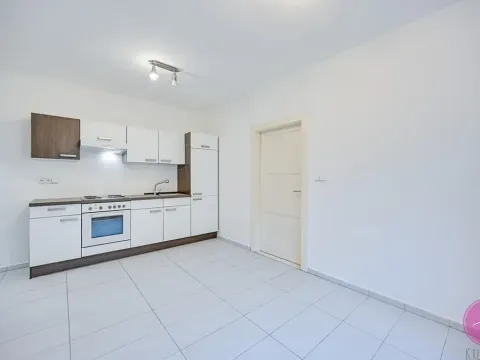 Pronájem bytu 2+kk, Olomouc, Dukelská, 47 m2