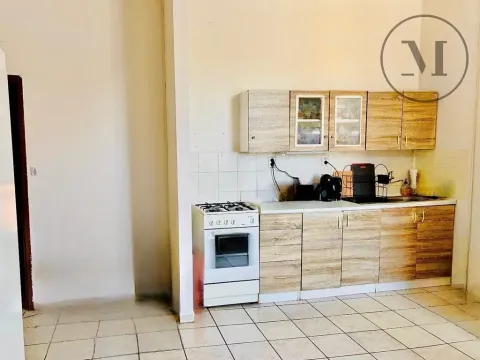 Pronájem bytu 1+kk, České Budějovice, Husova tř., 28 m2