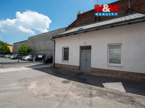 Pronájem obchodního prostoru, Pardubice - Zelené Předměstí, 17. listopadu, 82 m2