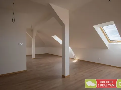 Pronájem kanceláře, Říčany, 17. listopadu, 61 m2