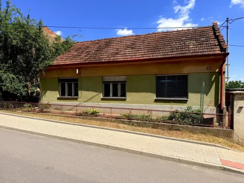 Prodej rodinného domu, Týnec, Náves, 120 m2