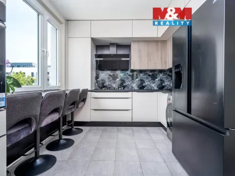Prodej bytu 4+1, Hradec Králové - Nový Hradec Králové, Mandysova, 71 m2
