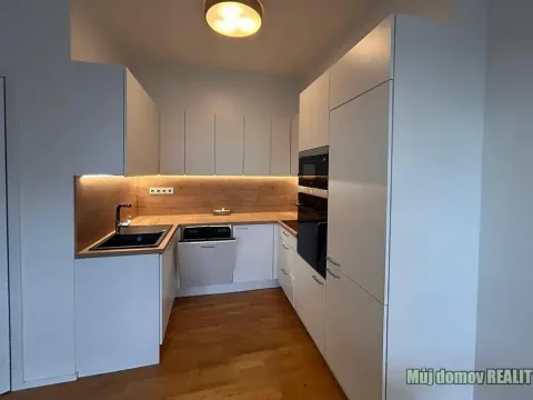 Pronájem bytu 2+kk, Praha - Libeň, Zenklova, 53 m2