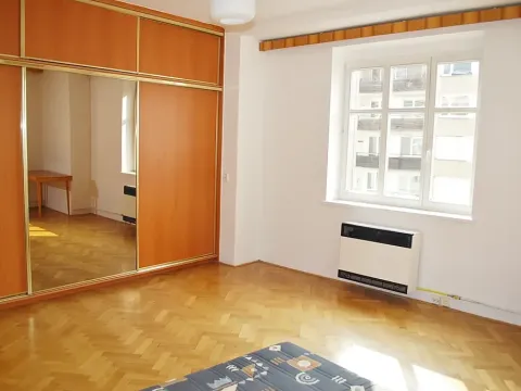 Pronájem bytu 2+1, Praha - Žižkov, Ostromečská, 80 m2