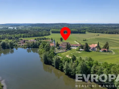 Prodej komerční nemovitosti, Uzeničky - Černívsko, 631 m2