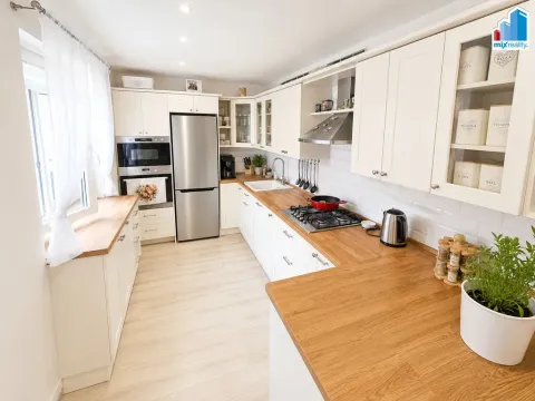 Prodej bytu 3+kk, Klatovy - Klatovy III, nábř. Kpt. Nálepky, 84 m2