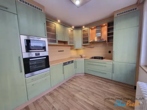 Prodej bytu 3+1, Rosice, Kaštanová, 78 m2