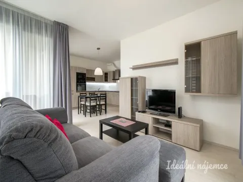 Pronájem bytu 3+kk, Praha - Prosek, Žitenická, 68 m2