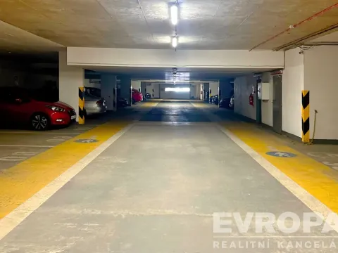 Pronájem garážového stání, Praha - Ruzyně, Karlovarská, 12 m2