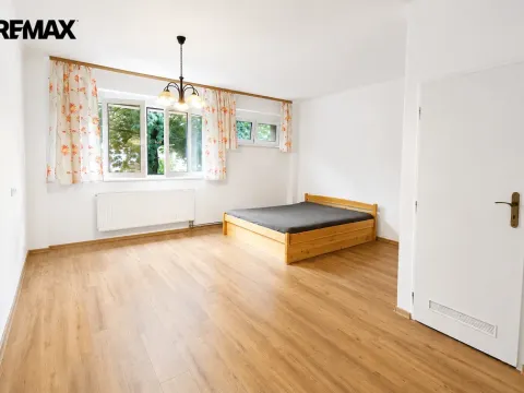 Pronájem bytu 1+1, Praha - Libeň, U školičky, 48 m2