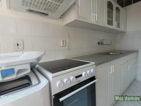 Pronájem bytu 3+1, Praha - Kobylisy, Nad záložnou, 85 m2