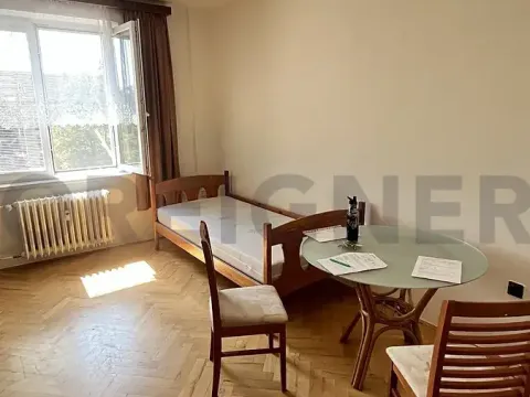 Pronájem bytu 2+1, Pardubice, Benešovo náměstí, 52 m2