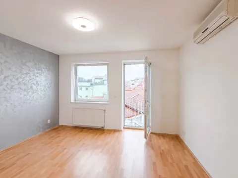 Pronájem činžovního domu, Praha - Vysočany, Jandova, 626 m2