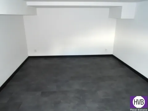 Prodej atypického bytu, Opava, Nákladní, 41 m2