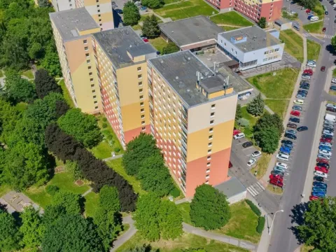 Prodej bytu 2+1, Chomutov, Holešická, 60 m2