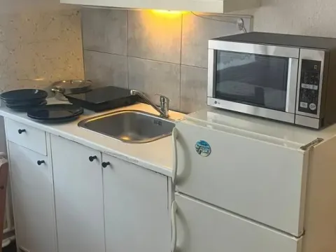 Pronájem bytu 1+kk, Praha - Dolní Chabry, Prunéřovská, 22 m2