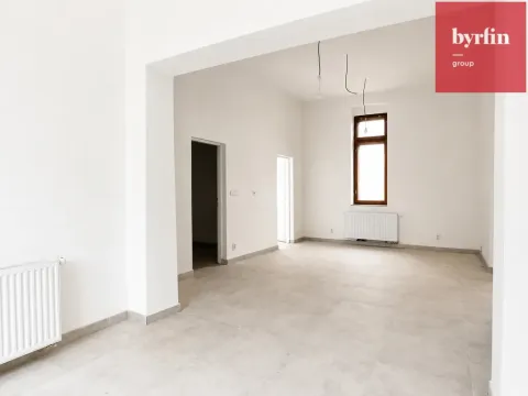 Pronájem obchodního prostoru, Krnov, nám. Minoritů, 88 m2
