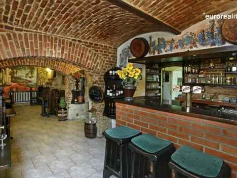 Pronájem restaurace, Mariánské Lázně, Hlavní třída, 144 m2