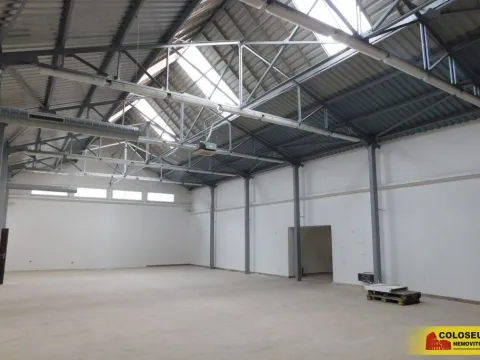 Pronájem obchodního prostoru, Znojmo, Pražská, 660 m2