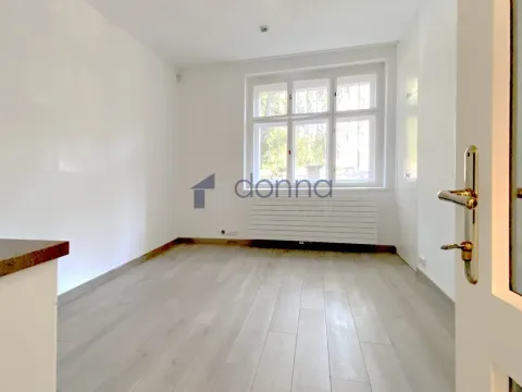 Pronájem bytu 2+kk, Praha, Velvarská, 48 m2
