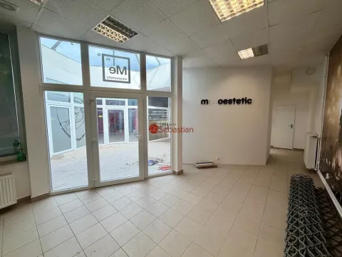 Pronájem kanceláře, Litvínov - Horní Litvínov, náměstí Míru, 66 m2