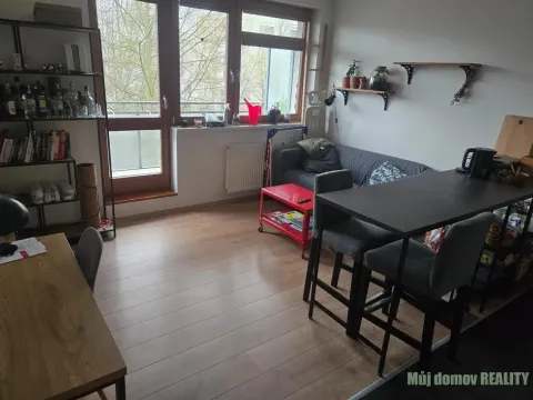 Pronájem bytu 2+kk, Praha - Zbraslav, Neumannova, 41 m2
